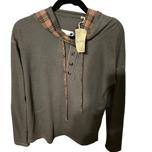 Hem and Thread. Medium. Plaid Contrast Trimmed Thermal Hoodie Top. Size Small
